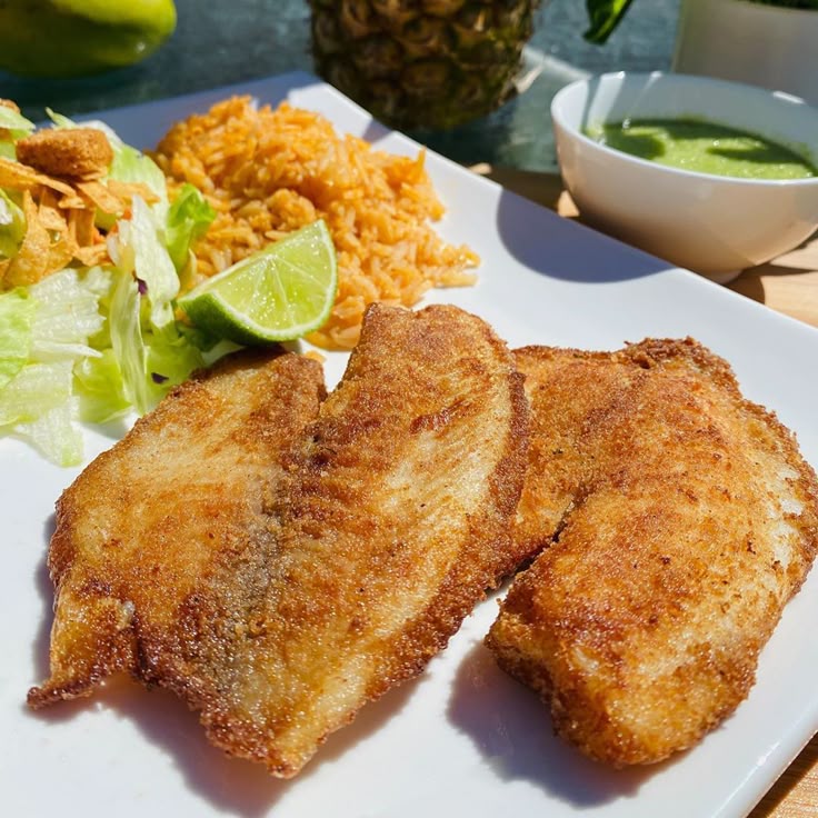El secreto para empanizar pescado y lograr un chicharrón crocante