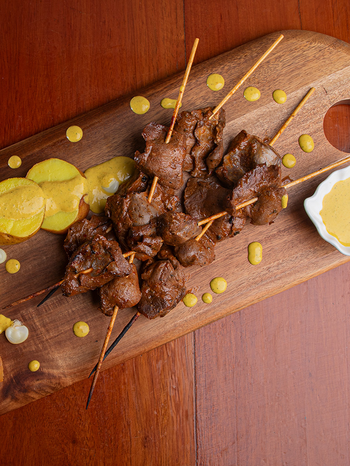 ANTICUCHOS