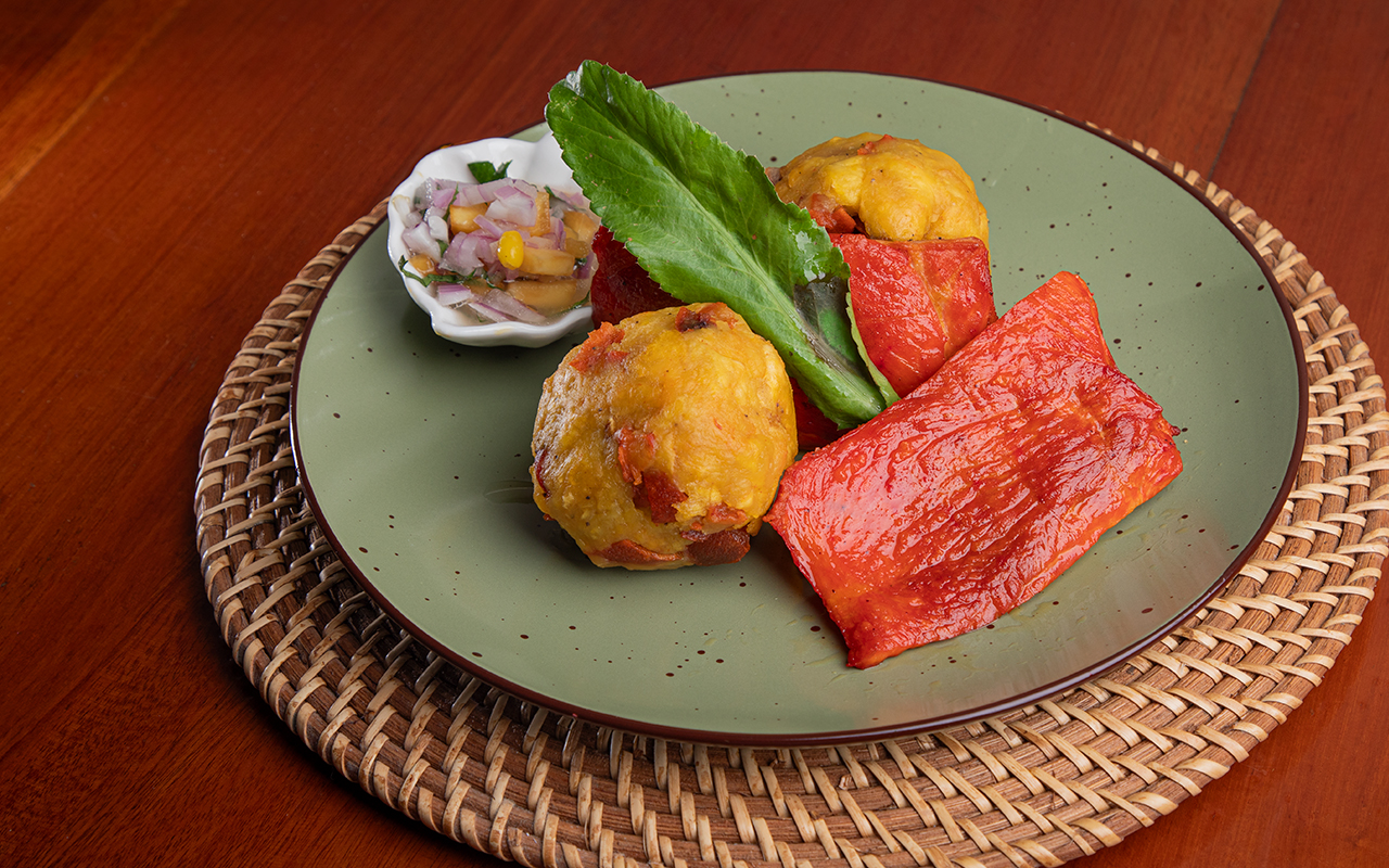 TACACHO CON CECINA