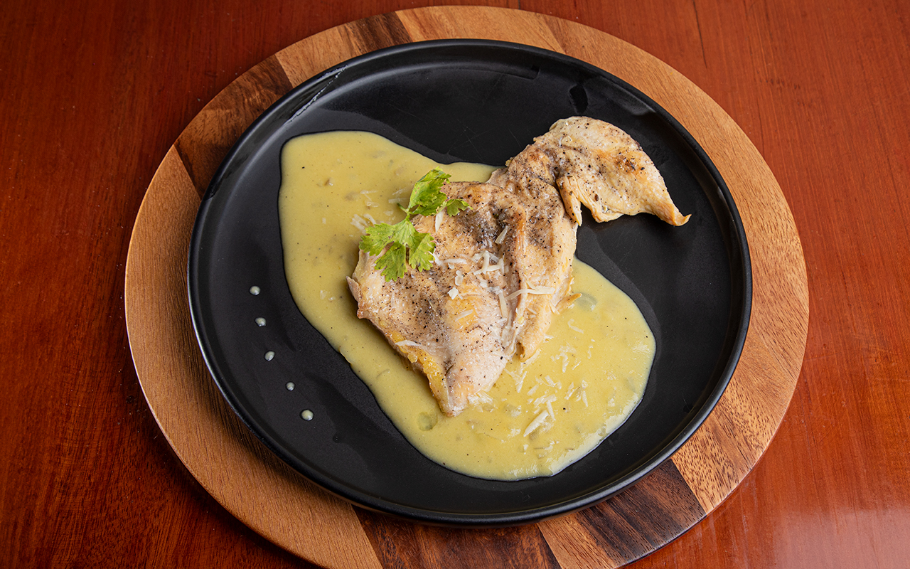 Pechuga con puré de olluquito