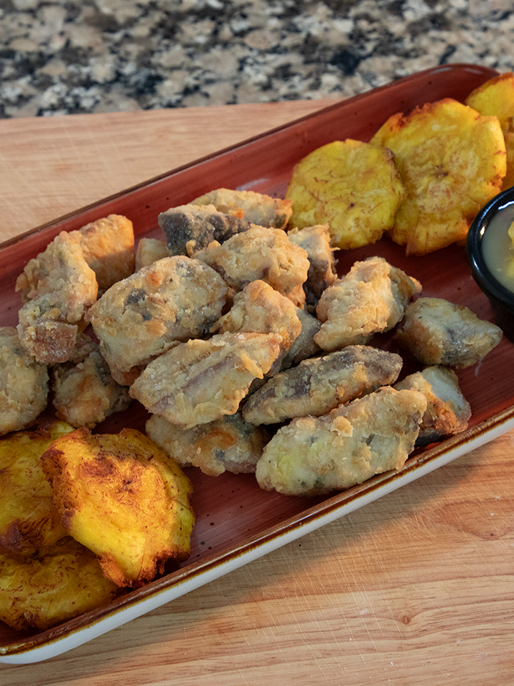 Chicharrón de paiche o doncella